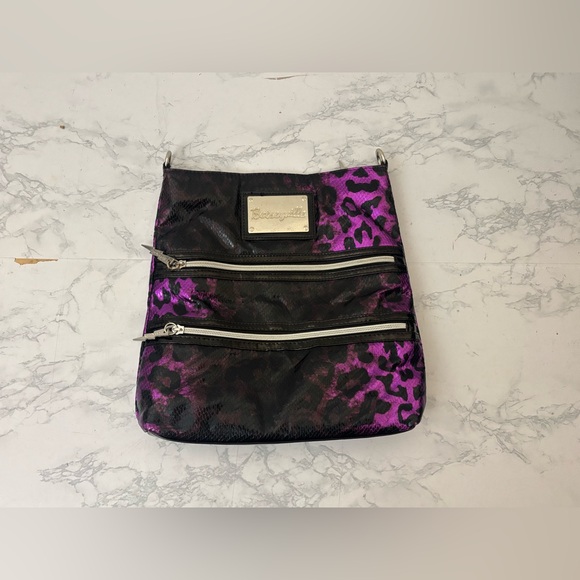 Betsey Johnson Handbags - Betsey Johnson Purse Faux Snakeskin Bag Betseyville Purple Pink No Strap